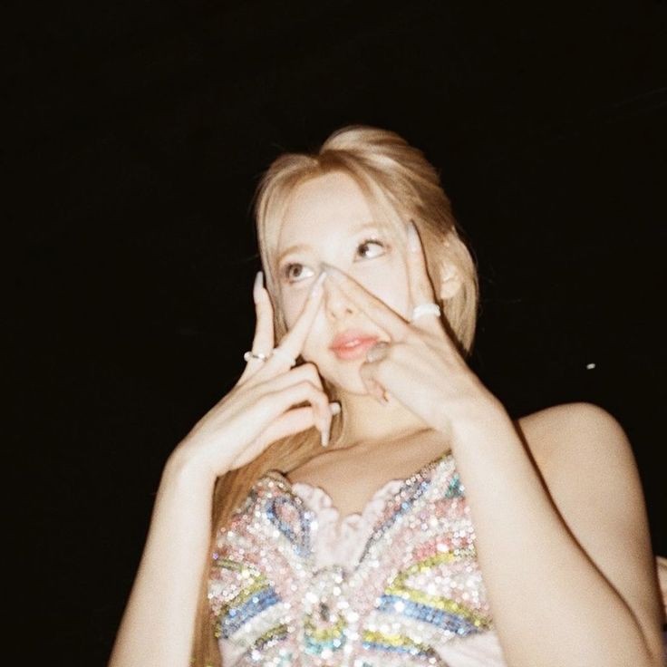 _notyourchiyoo's tweet photo. The Day You Said GoodNight  
A Minayeon Short Au Kung Saan si Rain Myoi (Mina) Ay Hindi Pa Din Nakakabangon simula nung naghiwalay sila ng Ex niya While Summer Im (Nayeon) ang taong laging nandiyan para sakanya mahalin kaya pabalik ni Rain si Summer? https://t.co/jgrQ0dngb1