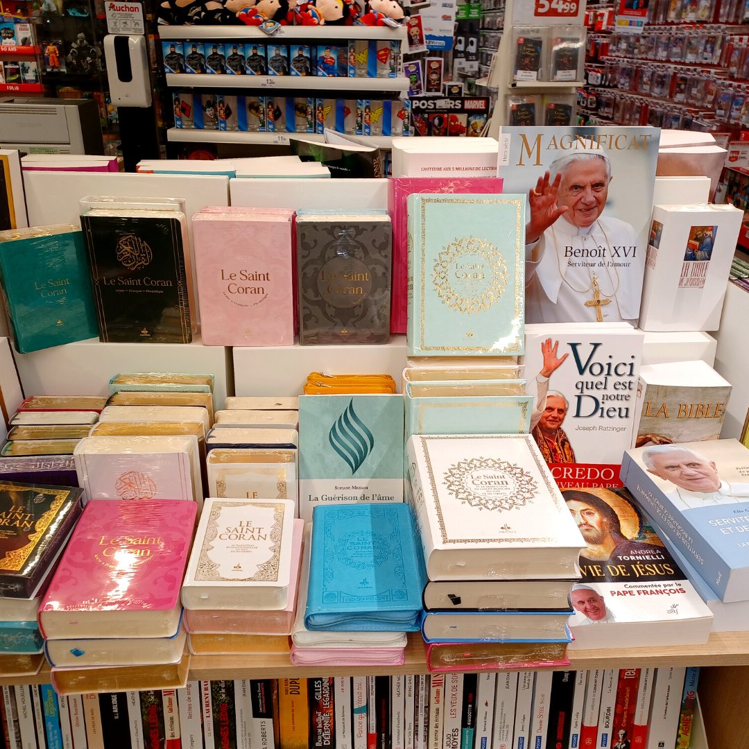 AlbouraqEdition's tweet photo. Opération Ramadan: Retrouvez nos Box Ramadan dans vos grandes surfaces du livre et dans vos supermarchés!
#Ramadan #Ramadan2023 #Ramadan1444 #ramadanmubarak #Musulmans #livre #livres #albouraqeditions #OperationRamadan https://t.co/xl4LubyqCL