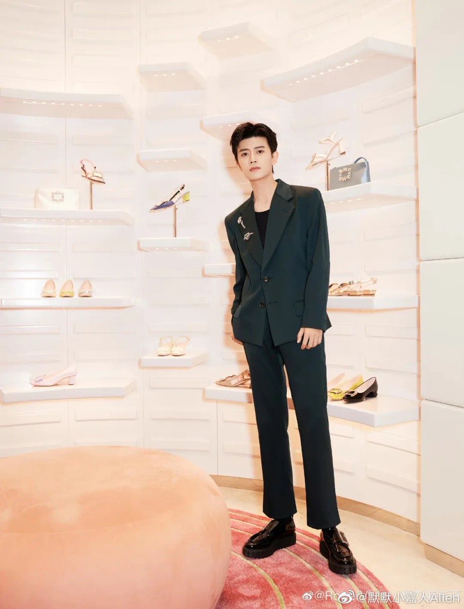 Allenrenseven's tweet photo. ชาติหน้าไม่ขอเป็นแฟนคลับนะ 
ขอเป็นเมีย 😅

#เหรินเจียหลุน #allenren #renjialun https://t.co/XVQU4vWER5