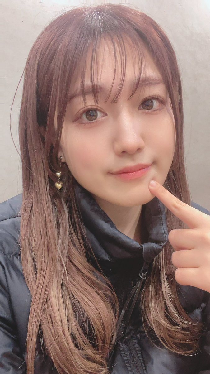 linlinlin_0312's tweet photo. 最後のスタジオ練習おわりました。
とても楽しかったです🎶
やっぱり私はステージで歌うことが大好きだ！
死ぬまで歌い続けるぞ。
もっと筋力と体力つけないとなぁって思ったけど😭泣それはこれから次第だなぁ。
もっとはやく色々始めれば良かったけど、今からでも、大丈夫だよね🤣？
25日待ってます🫶 https://t.co/dBNeqv4Yng