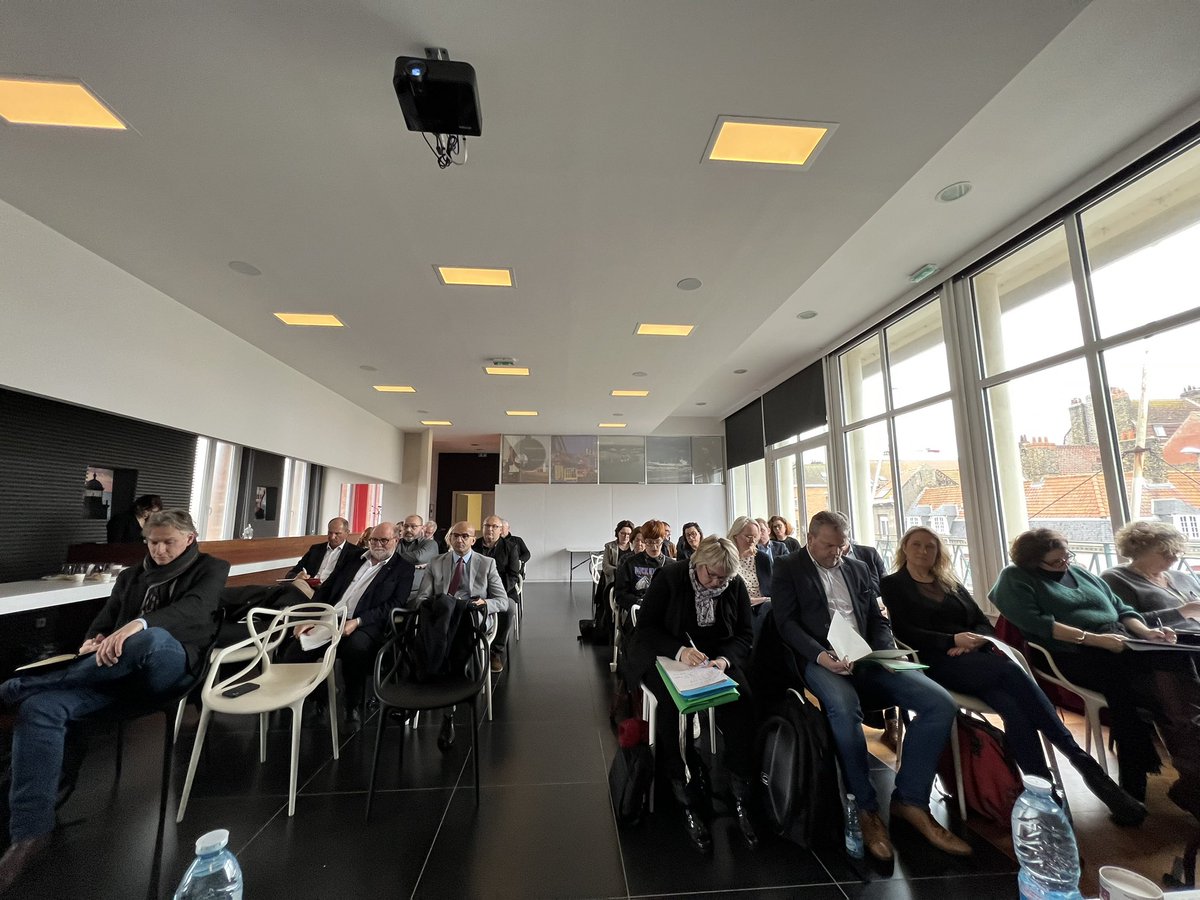 Franck Dhersin (@fdhersin) on Twitter photo Ce matin le SPEL, service public de l emploi local de l arrondissement de Dunkerque, se réunissait au siege de l union maritime et commercial avec les services de l Etat l Education nationale et les entreprises pour répondre au développement éco de notre agglo <a href="/hautsdefrance/">Région Hauts-de-France</a> Ce matin le SPEL, service public de l emploi local de l arrondissement de Dunkerque, se réunissait au siege de l union maritime et commercial avec les services de l Etat l Education nationale et les entreprises pour répondre au développement éco de notre agglo <a href="/hautsdefrance/">Région Hauts-de-France</a>