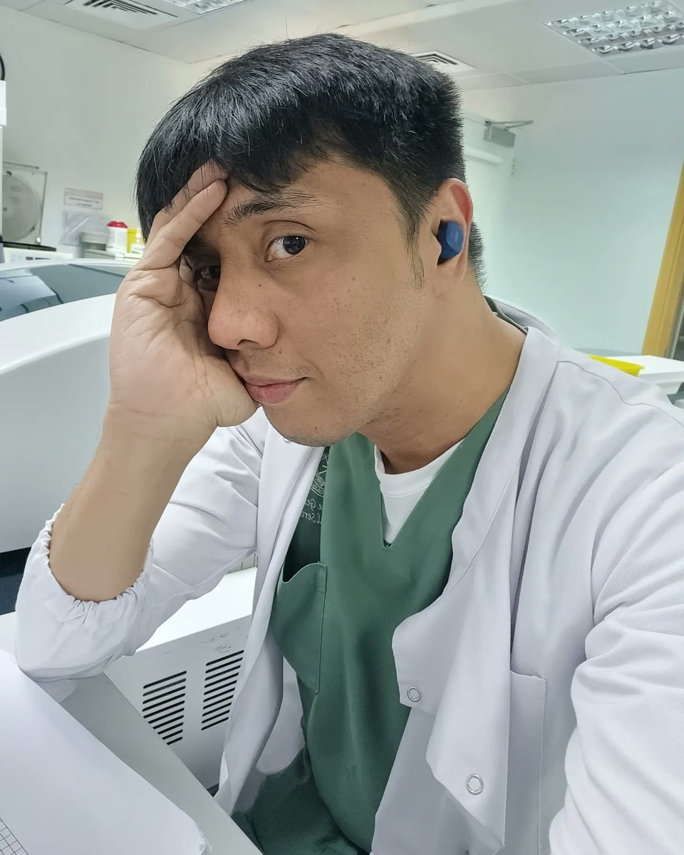 OlliDomz's tweet image. "Yep, I'm falling for ya, but there's nothin' wrong with that." - Rihanna ( You Da One)

#SelfiesBagoMatoxic 
#MidWeekGrind 
#LabLife 
#roadto40