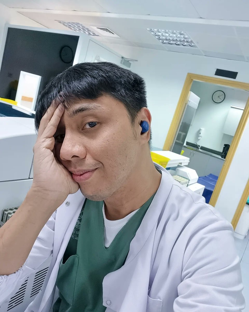 OlliDomz's tweet image. "Yep, I'm falling for ya, but there's nothin' wrong with that." - Rihanna ( You Da One)

#SelfiesBagoMatoxic 
#MidWeekGrind 
#LabLife 
#roadto40