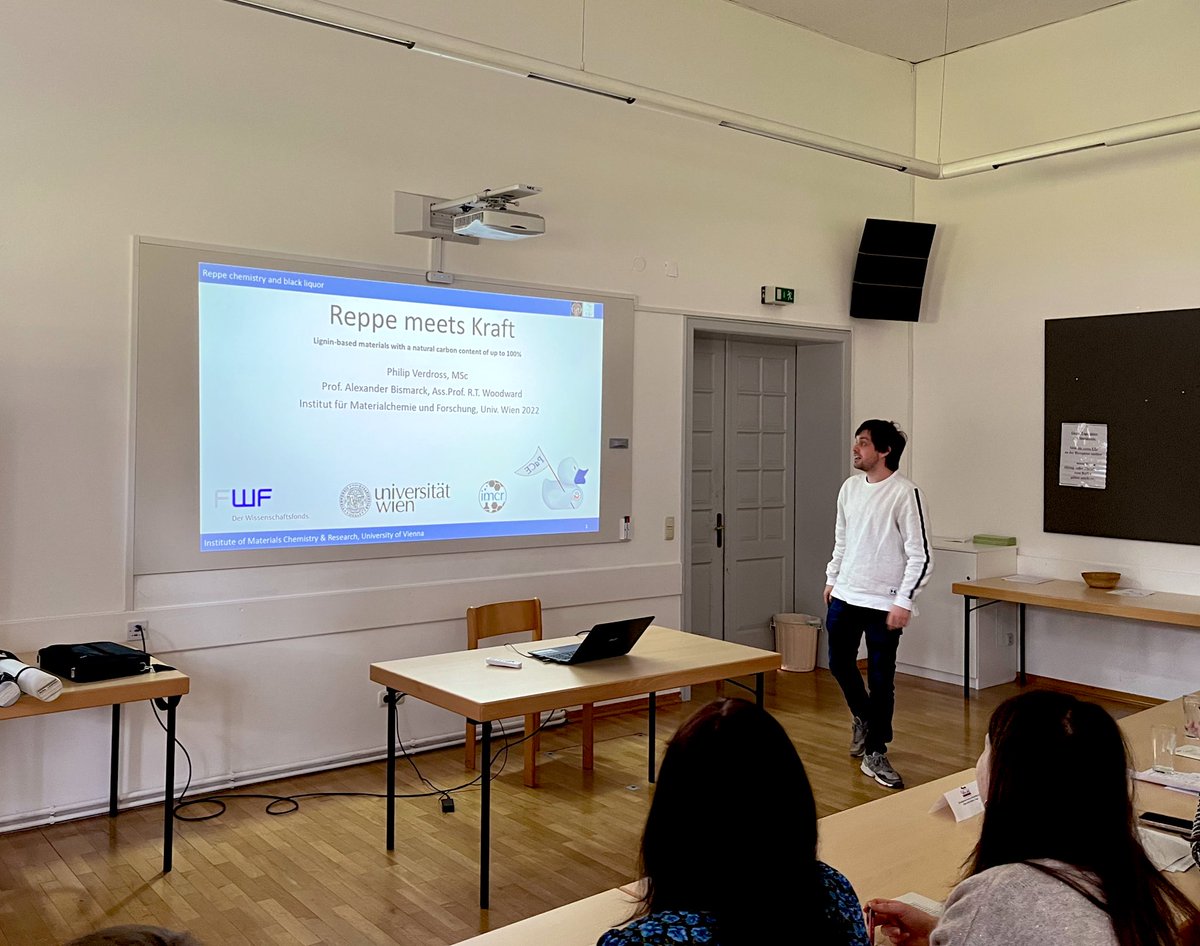 IMCRUnivie's tweet photo. Our very own Philip Verdross is currently presenting at #DoSChemA23. He’s turning biopolymers into green functional materials. 🌿👨‍🔬 https://t.co/1DHrUkC0Ja
