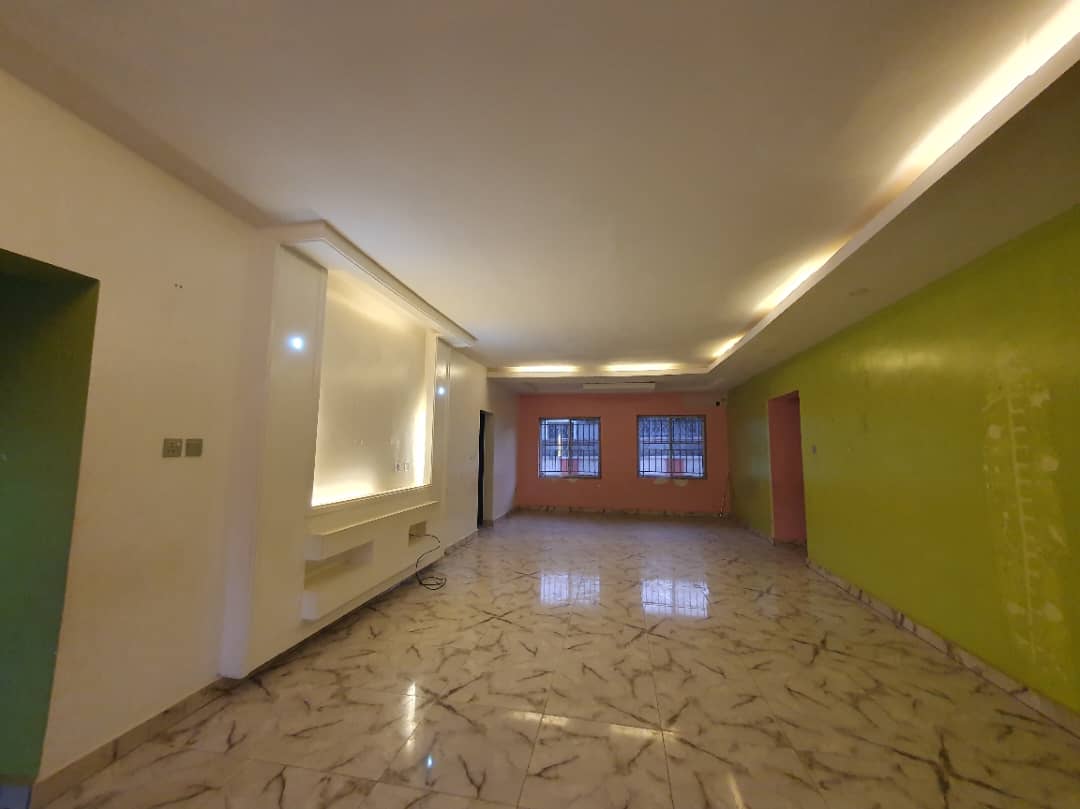 AmicsProperties's tweet photo. DAMWO-GALADIMAWA HOT SALES

A decent 3 bedrooms fully detached bungalow with Bq is up for sale in a Very beautiful serene in dakwo Galadimawa axis.

Price: #48M 
#NigerianRealEstate #Nigeriaproperty #AbujaRealEstate #RealEstateAgent https://t.co/60fnoxWIrC