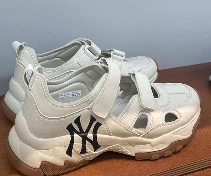 Wtb jastip handcarry korea yg eta nya bulan ini max tgl 27 maret. 

Spill price di dm yaa #zonauang
T. MLB Shoes