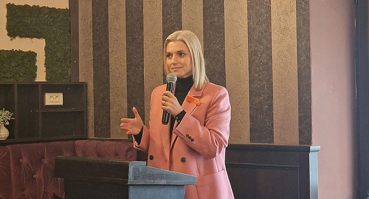 RRInternational's tweet photo. #Autorităţile trebuie să aibă toleranţă zero pentru infracţiunile privind #traficul de #persoane, a declarat preşedintele interimar al Senatului, @alinagorghiu. (1/2) https://t.co/22hD1GkhmN