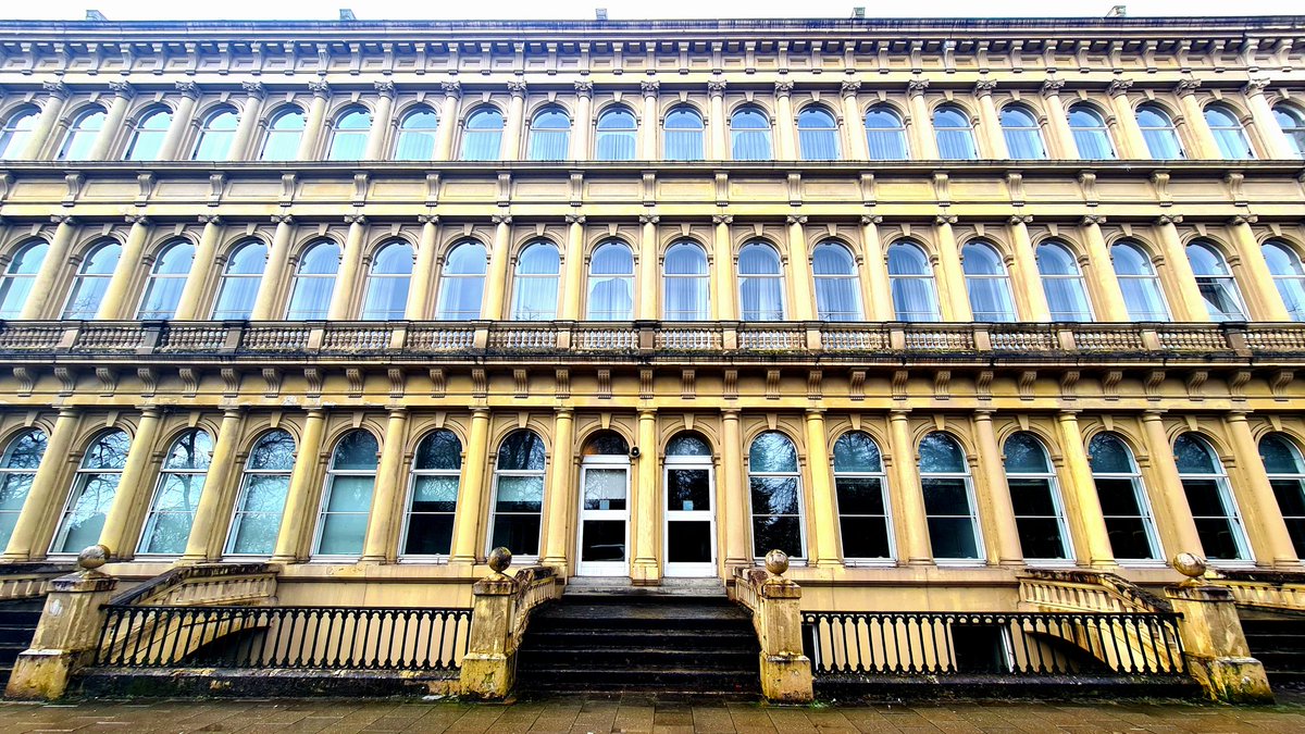 The many wonderful arches of Grosvenor Terrace in the west end of Glasgow. Built in 1855 to a design by JT Rochead.

#glasgow #grosvenorterrace #architecture #buildings #glasgowbuildings #glasgowarchitecture #buildingphotography #architecturephotography #greatwesternroad