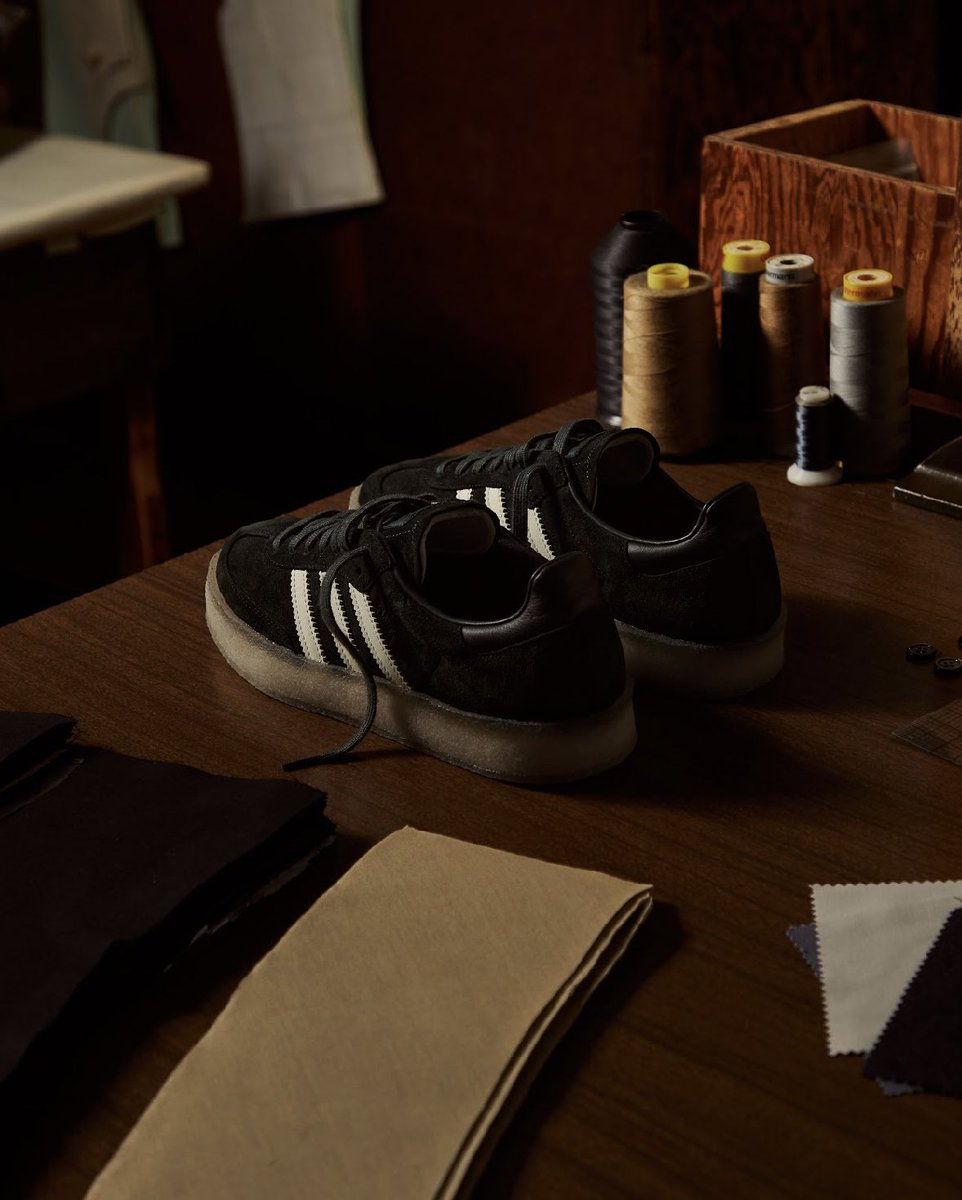 StreetFashion01's tweet photo. Clarks x Kith x Adidas Samba (2023) https://t.co/ge14n6dAEl