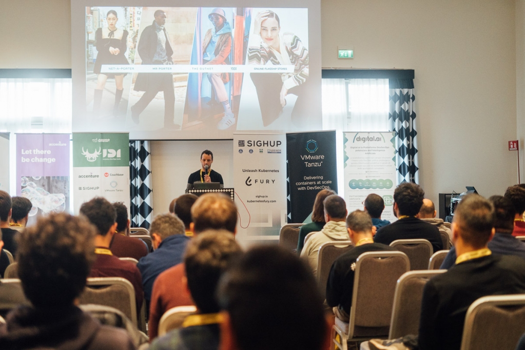 IncontroDevOps's tweet image. Foto da #IncontroDevOps Italia 📸

💚 Alessandro Miliucci, Lead Software Engineer @axervepayments 
💚  @2autunni  Chief Cloud Officer @vegansolutions 
💚 @F3ar873  Global Head of DevOps Platform and Services

Ti aspettiamo a #devsecopsday
👉 bit.ly/40gFKN0