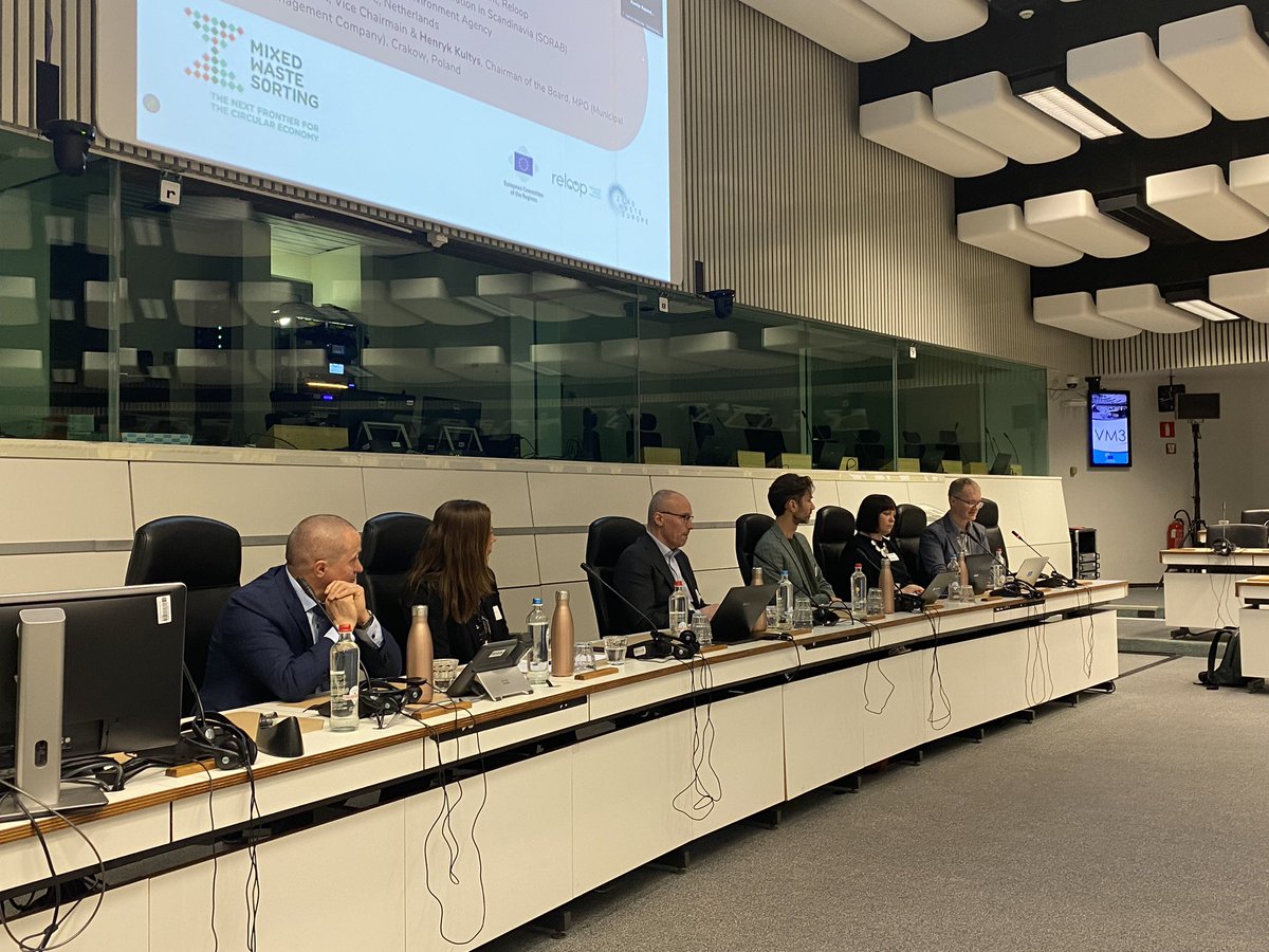 zerowasteeurope's tweet image. Time for our 2nd panel: “Which countries are using #MixedWasteSorting to increase #circularity and what are their stories?”, with representatives from @Reloop, SORAB, Norwegian Environment Agency, Sea the Future, and MPO Poland.

Our own @JanekVahk is this panel’s moderator ⭐️