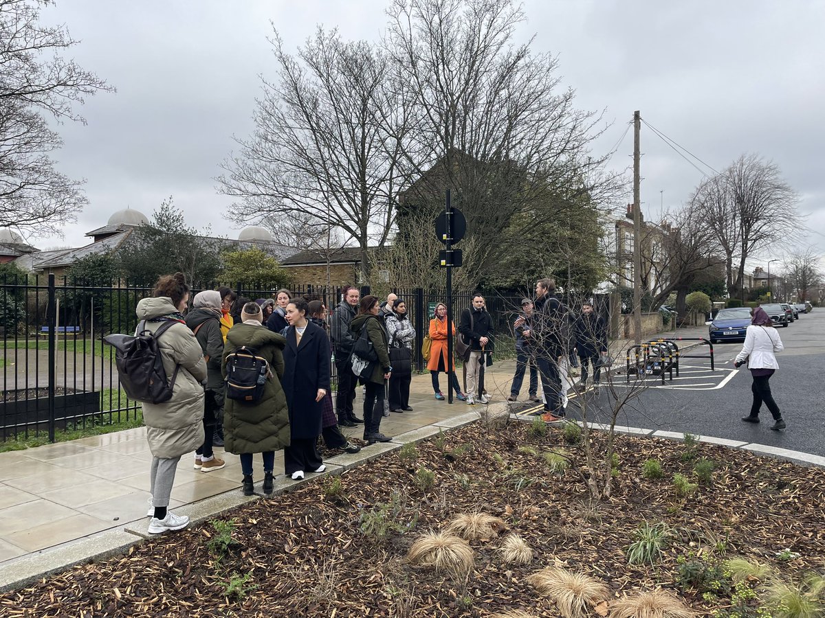 Dr Luz Navarro (@mluz_ne) on Twitter photo A guided walk through Islington and Hackney with <a href="/JuliePlichon/">Julie Plichon</a> and Tyler Linton to finish the day with the <a href="/EX_TRA__Project/">EX-TRA</a> team. Thanks <a href="/papa_enrica/">enrica papa</a> <a href="/EmiliaSmeds/">Emilia Smeds</a> and Tom Cohen for organising this! A guided walk through Islington and Hackney with <a href="/JuliePlichon/">Julie Plichon</a> and Tyler Linton to finish the day with the <a href="/EX_TRA__Project/">EX-TRA</a> team. Thanks <a href="/papa_enrica/">enrica papa</a> <a href="/EmiliaSmeds/">Emilia Smeds</a> and Tom Cohen for organising this!