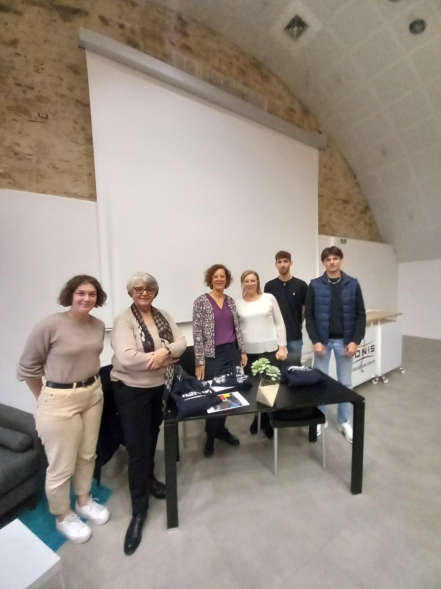 SraeSensoriel's tweet photo. Le  20 mars, la SRAE sensoriel a participé à une conférence pour l'ISEG de Nantes : l'accessibilité numérique pour les personnes malvoyantes avec M.Routon (AVH) et A.Tessier (A perte de vue). @SraeSensoriel  @isegmcsna @ValentinHauy
#DéficienceVisuelle #Malvoyance #BasseVision https://t.co/B6XC8PdvhV