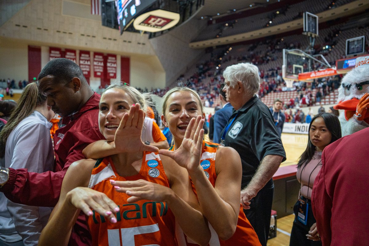 CanesWBB's tweet photo. Goooooooood morning from your Sweet Sixteen bound Miami Hurricanes! https://t.co/kDi76xlpKU