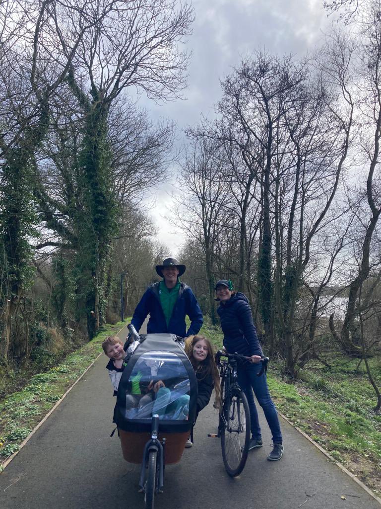 Great to see the ecargo bike out and about over St Patrick’s weekend - helping this crew get into the parade in #Limerick. Hope you enjoyed your weekend with the bike @harperbruce83 & family ☘️🚲🌈🍂#cityxchange #cargobikelife #betterbybike #activetravel