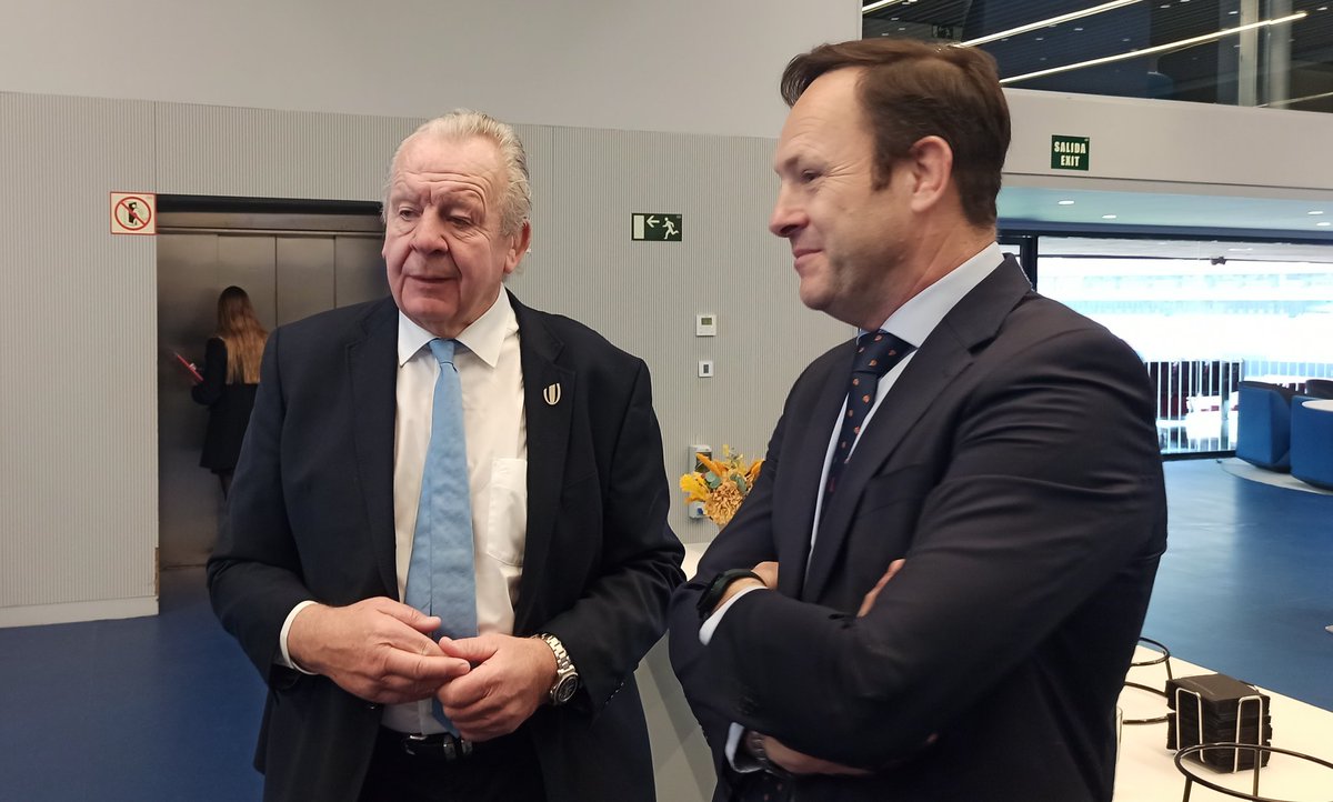 🔴 Sir <a href="/BillBeaumont/">Sir Bill Beaumont</a>: "Este evento es un primer inicio. ¿Por qué no pensar en una <a href="/rugbyworldcup/">Rugby World Cup</a> en España en un futuro?"