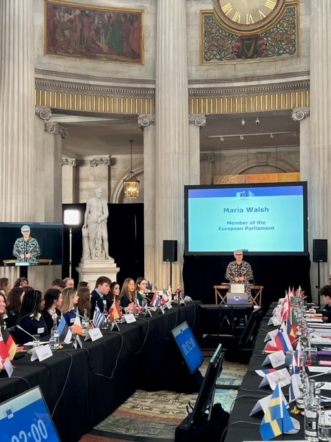 eurireland's tweet photo. MEP @MariaWalshEU getting things off to a start at the #ModelCouncil of the EU🇪🇺 debate for secondary schools in City Hall, #Dublin this morning👇

Best of luck to all of the teams taking part. https://t.co/c36xVLm785