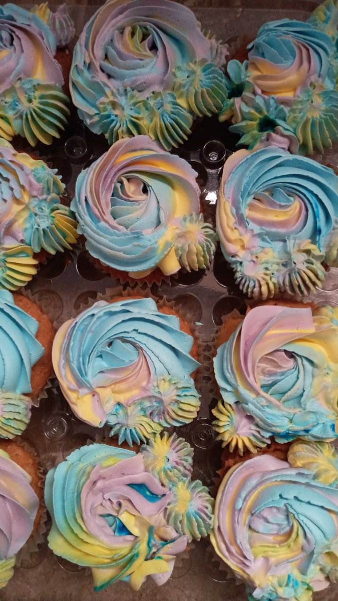 Let us help you make your next event even more special with our delicious cupcakes and expert event set-up services. #cakes #cupcakes #events #celebration