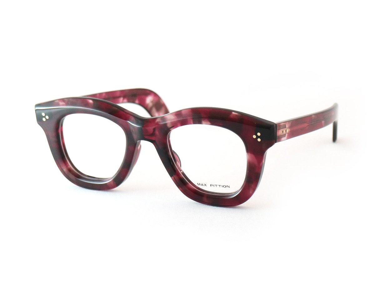 BEAUXYEUX_AZABU's tweet photo. brand: MAX PITTION
mod: V. WELLINGTON
.
立体感のあるベベルカットが特徴的なウェリントンデザイン。
真鍮を使用したヒンジやワイドテンプルなど拘りが見られます。
#maxpittion #maxpittioneyewear #frenchheritageeyewear #madeinthelightco
#マックスピティオン
#ボズュー麻布 #beauxyeux麻布 https://t.co/9yq5fl2yVV