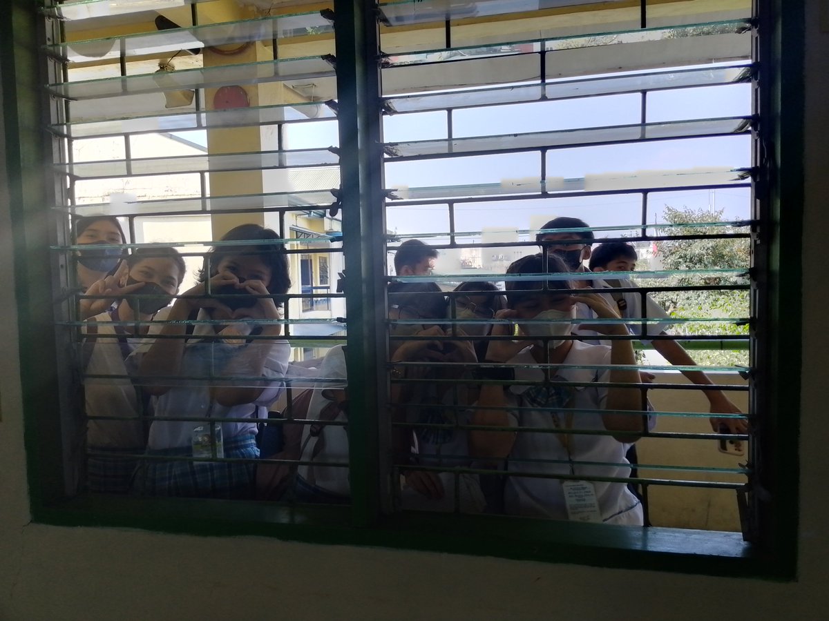 AHFAthena's tweet photo. Tuloy-tuloy lang ang paghahatid natin ng awareness for our dearest youth para ma-curb ang rising cases of unplanned pregnancy, HIV, and STI, and to impart to them the importance of advocating for sexual health.

See you again tomorrow, kids!

#EndTheStigma  #childrightsPH https://t.co/CapwT9uO1I