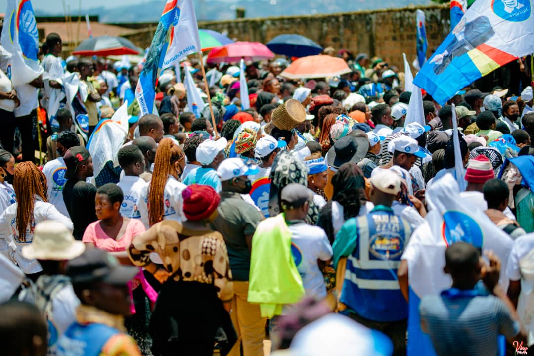 CedricMapasa's tweet photo. S'il faut exprimer mes appréciations en termes simples,@PrMatofali   manifeste un esprit de sacrifice à l'écart du parti @Ensemble_MK .Courage cher Hon.@moise_katumbi @OlivierKamitatu @SalomonKalonda @Franciskalombos https://t.co/zLXCCauqjz