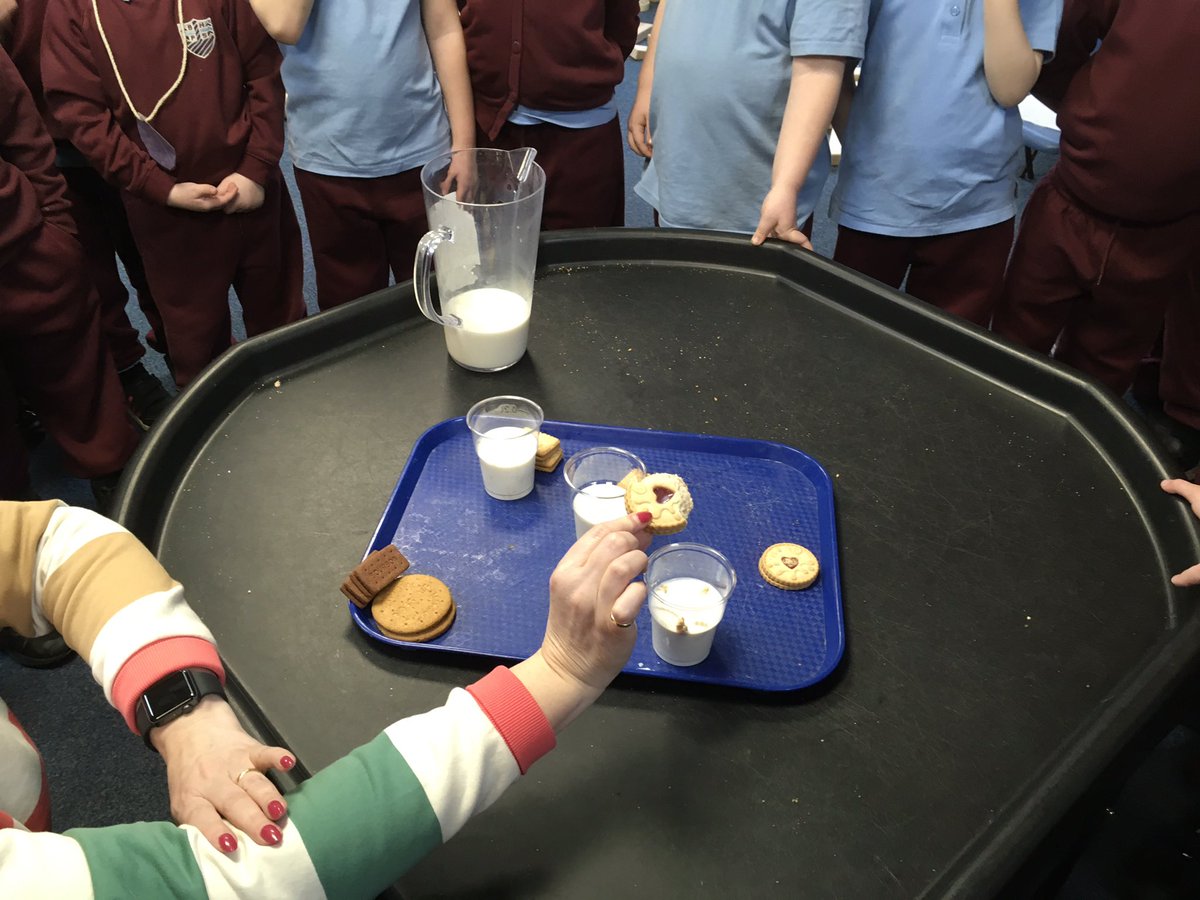 MrsPBHPS's tweet photo. #receptionbhps had a great time becoming biscuitologists. After completing a taste test and market research, we discovered that custard creams were the best biscuits for dunking! @BeaufortHillPri #ambitiouscapablelearners https://t.co/fQBeAa6Bj2