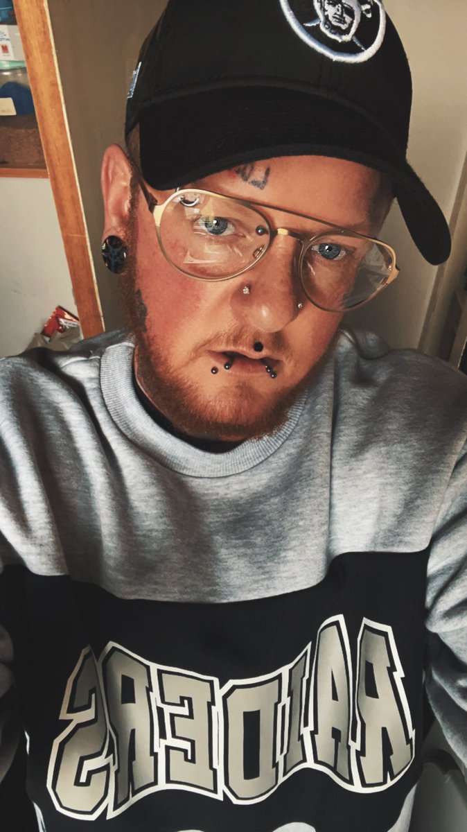 jaxon_kinney's tweet photo. Remember an push for the stars ⭐️ people wasn’t feeling my best but I pushed through my anxiety and went a walk anyway #mentalhealth #mensmentalhealthmatters #anxiety #espd #cptsd #adhd #Autism #Transtbear #Glasgow #bepround #bentboy #binderboy #demons #FTM #ftmbeard https://t.co/mHsPDZUjac