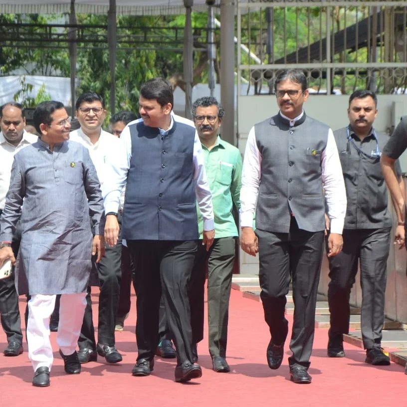amolsonar3618's tweet photo. या आठवड्यातील दुसऱ्या दिवसाच्या कामकाजासाठी सकाळी सभागृहात दाखल होताना टिपलेली क्षणचित्रे.
@Dev_Fadnavis @AbhiPawarBJP
@mlamangeshbjp
Devendra Fadnavis BJP
Maharashtra #BudgetSession202 https://t.co/5PaDmPTYzl