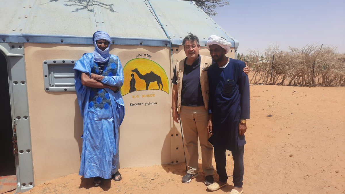UEMauritanie's tweet photo. Beaucoup de rencontres  intéressantes au cours de la mission de la DUE  du 13 au 17 mars dans le Hodh el Chargui:autorités locales, agence techghill, réseau de femmes de #Bassikounou. Dans le camp de #Mbera, visite aux maraîchers et à l'association des #réfugiés SOS nomade. https://t.co/Ohqe72LM7v