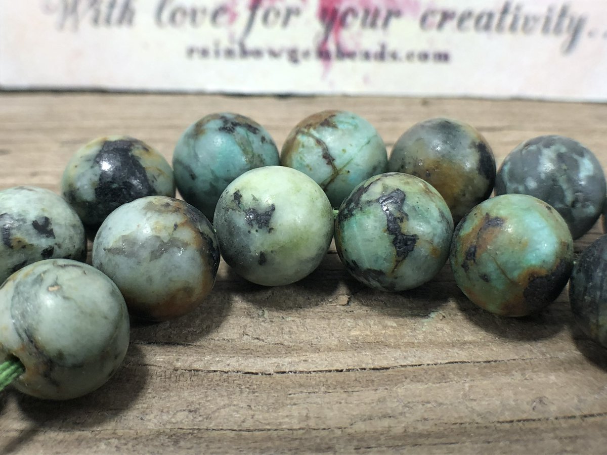 rainbowgembeads's tweet photo. African turquoise beads come in a variety of shapes and sizes, including round, oval, and faceted. They are often used in combination with other types of beads, such as wood or metal, to create unique and beautiful jewelry designs.

#turquoisebeads #turquoisejewelry https://t.co/gPHGxTIDyr