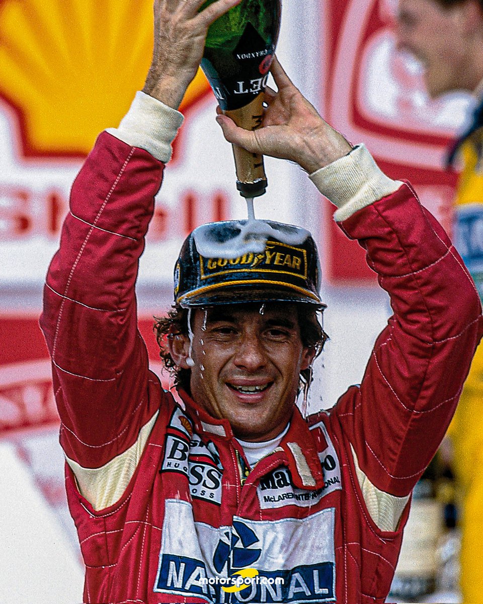 Faria hoje 63 anos, Ayrton Senna, uma lenda do desporto e da Fórmula 1.

4️⃣1️⃣ vitórias
8️⃣0️⃣ pódios
6️⃣5️⃣ poles
3️⃣títulos mundiais