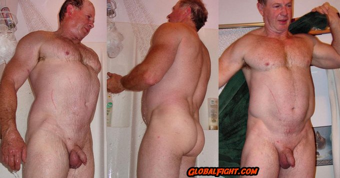 Silverdad Keith Shower from https://t.co/uDvNgxouOP profiles  --  #silverfox #oldermen #olderguy #lockerrroms