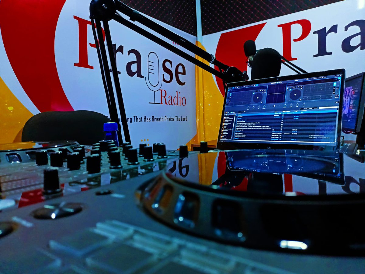 HodevanyMusic's tweet photo. Praise radio https://t.co/2gi00FQJ2s