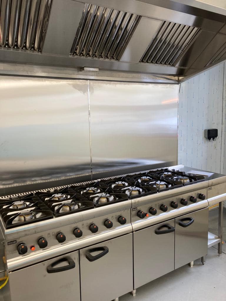 CCESUK's tweet image. Another great local project nearly complete 😊More updates to follow soon...
@LincatLtd 
#kitchenproject #project #cateringequipment