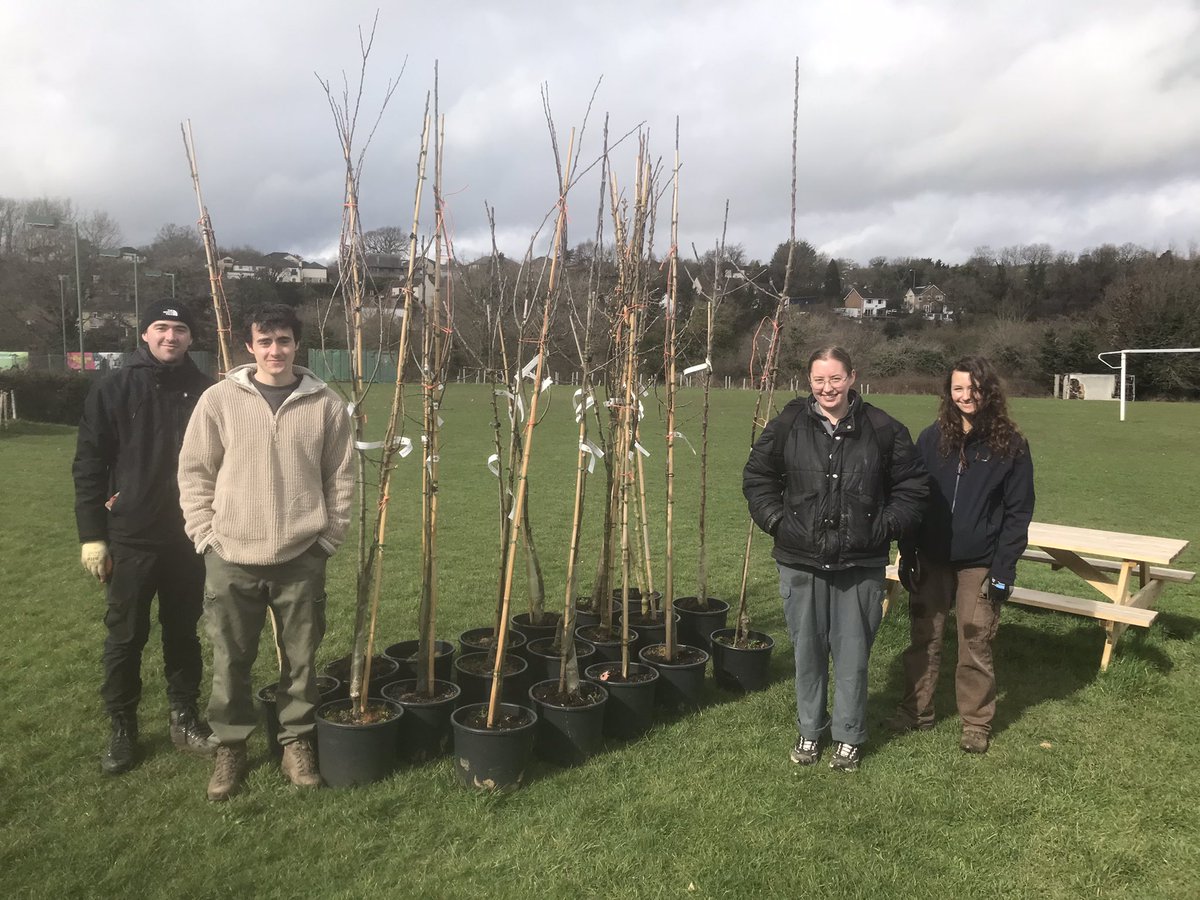 We’ve got 15 native Apple trees, 2 Pears and 2 Plums plus 3 Crab Apples and 3 Hazel whips to plant at the Pensford Recreation Ground today. Let’s help our bees and other pollinators! 🌸🐝 Join in, feel good. <a href="/TCVBristol/">TCV Bristol</a> <a href="/WestofEnglandCA/">West of England Mayoral Combined Authority</a>
