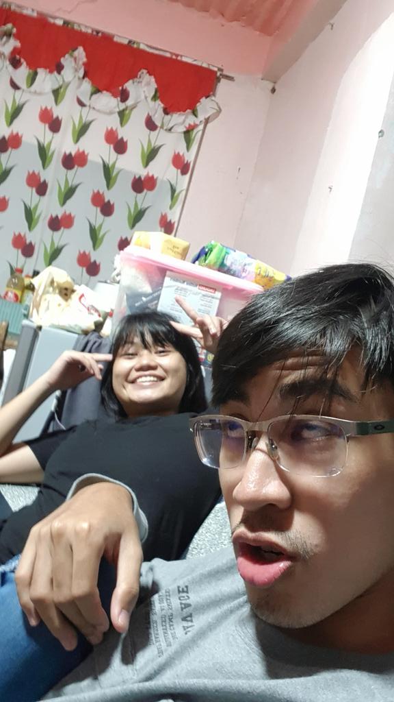 PoopMasterYo's tweet photo. Buhay pa kami ni @rusiaweiss https://t.co/w1d6fpEMI7