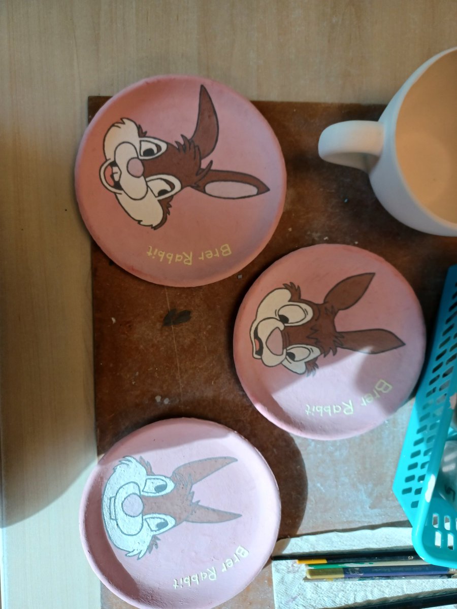 Marteun1's tweet image. Brer rabbit plates #BrerRabbit #Disney