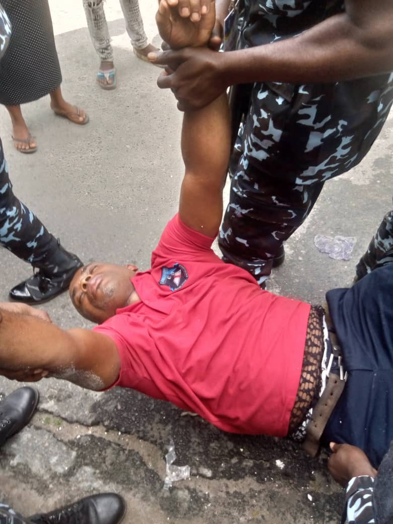 Ckonero's tweet image. Mr Saro Kunee the SDP party agent for Phalga in Rivers State was killed by hired PDP thugs. Despite the high level of violence recorded in Phalga @inecnigeria have announced results. 
#rivers2023
#INECElectionResult
#Elections2023
#INECIsCorrupt