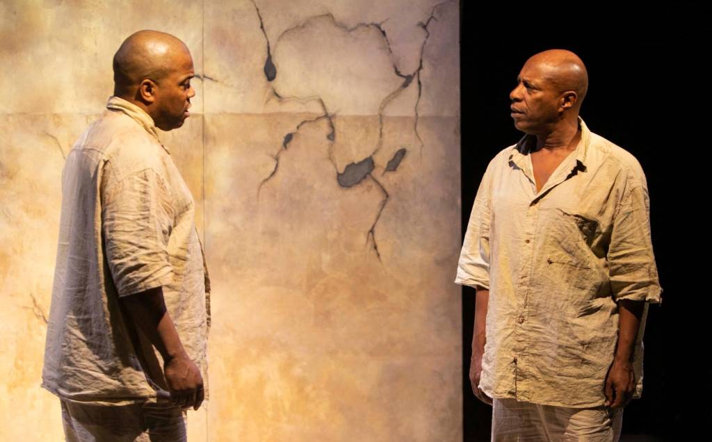 9Reviewer's tweet photo. #THEATRE #REVIEW The Island @The_Lowry @ElysiumTc #Salford #TheIsland #Fugard #SouthAfrica #prison #drama - here - https://t.co/x2BSGLsAPm https://t.co/bmhB1VIkUs