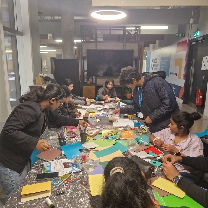 OTLCovUni's tweet photo. Come along and join Your SU volunteers for their Easter themed activity on Wednesday, 22 March 1.30-2.30pm to support the charity Post Pals! Put a smile on a young persons face!
https://t.co/EY8A0W5MzJ @covcampus @covunistudents #postpals @postpals https://t.co/El8v6fOQHK