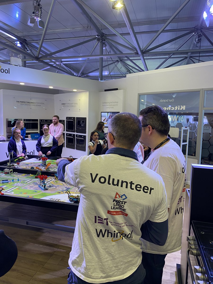 A big thanks to our <a href="/FLLUK/">jonnienash@theiet.org</a> and <a href="/WhirlpoolUK/">Whirlpool UK</a> volunteers who have given their time to help out today - the event couldn’t take place without them and their enthusiasm! 🌟
