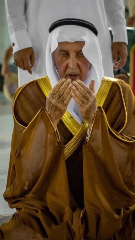 اللهم رب الناس ، أذهب الباس ، أشفه أنت الشافي ، لا شفاء إلا شفاؤك ، شفاء لا يغادر سقمًا ، طهور إن شاء الله .
#خالد_الفيصل