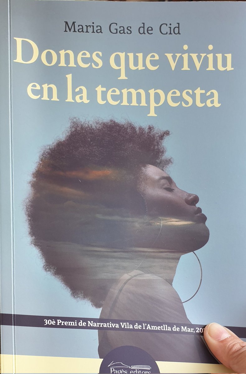 PutasLibRaval's tweet photo. 🤗Ayer tuvimos la suerte de encontrar #Raval #Robadors a Maria Gas
Nos conocimos en la reunión con @xaviertrias
Jamás dejó de escuchar nuestra voz
💜Respeto, empatia, nos unió una magnífica relación 💜
Ahora nos regala su libro desde la, experiencia
📚Dones q viviu en la tempesta https://t.co/ENdFjNBRhI
