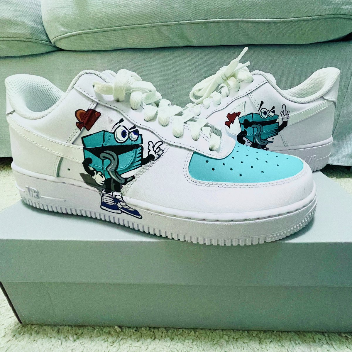 0xCocadada's tweet photo. #Sneakerbox! Talk about #NFT #Utility? What other projects gives you custom #AF1 with your hand-drawn token? Thanks @sneakerboxClyde! 😘 Have I told you that this ain’t part of the official merch, BUT just a holder-incentive? #Sneakerheads time to get on @_SNEAKERBOX_ ! https://t.co/JI2ky0GFTs