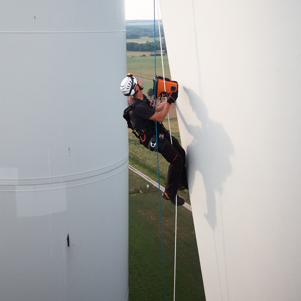 Altitec_Academy's tweet photo. Looking for a reliable and efficient solution for your rope access work? Try ActSafe Power Ascenders, available worldwide through Altitec.
Contact us today via https://t.co/C0tLbu9uFg
#ActSafe #Altitec #PowerAscenders #RopeAccess #Efficiency #Safety #GlobalDistribution https://t.co/KfL31Zom5H