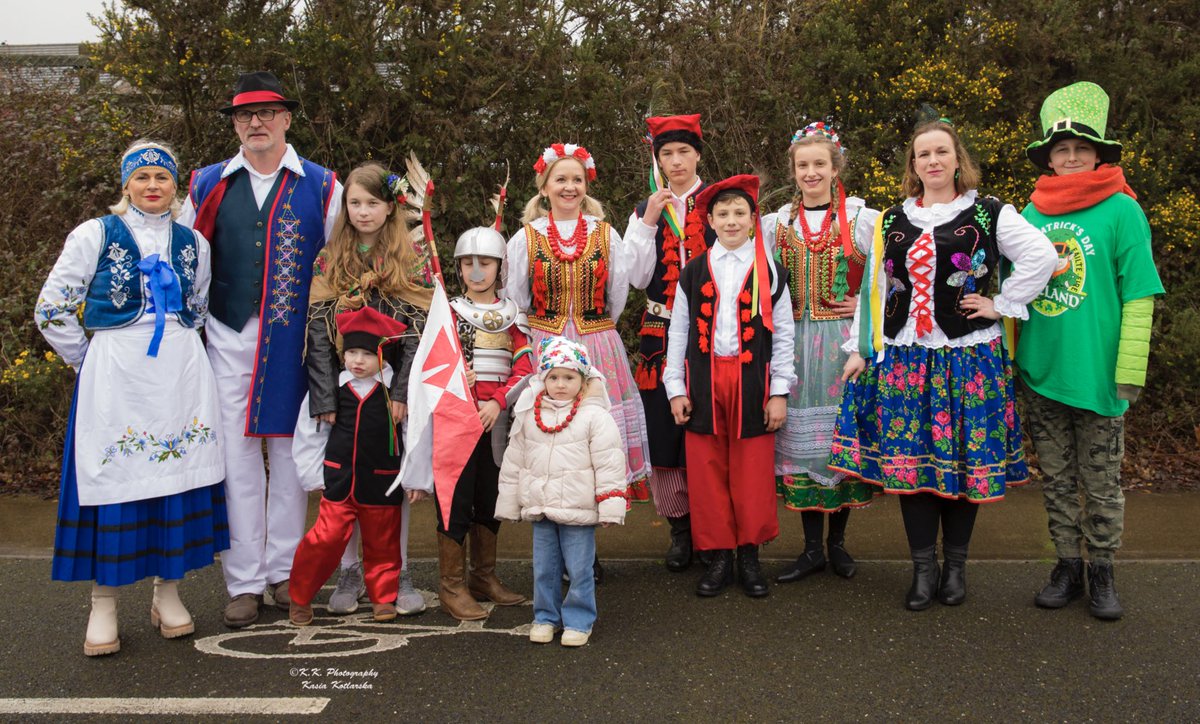 Polish Ambassador <a href="/sochanska/">anna sochanska</a> visited #Gorey on #StPatricksDay2023 and took part in the local #stpatricksdayparade. Congratulations to <a href="/GoreyPl/">Gorey pl</a> for winning the 1st prize for the most creative participation 🥳🎉💪🏼👍🏼