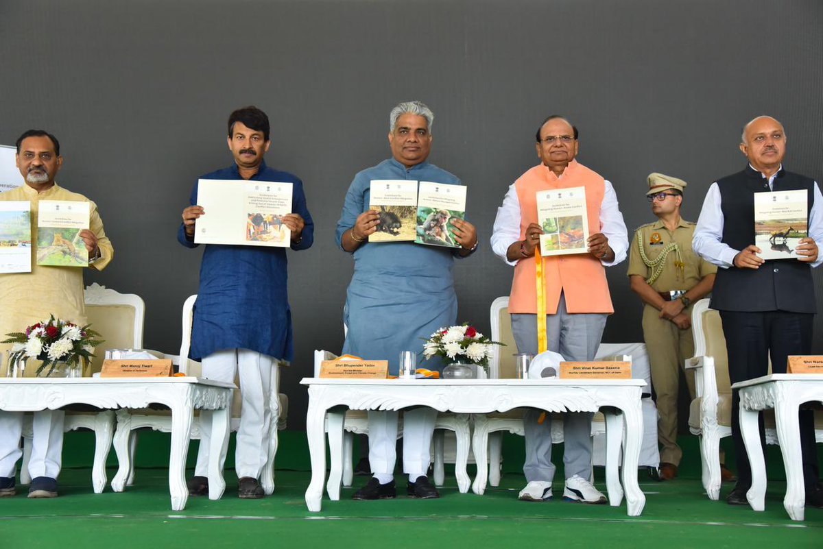moefcc's tweet photo. Hon’ble Minister for EF&amp;CC, Shri @byadavbjp,  today released 14 guidelines to address #humanwildlifeconflict in the country in a holistic manner, developed with support from @wii_india @giz_india @BMZ_Bund @aranya_kfd @Uttkhand_Forest @ForestDeptWB https://t.co/DOiEgMdgks
