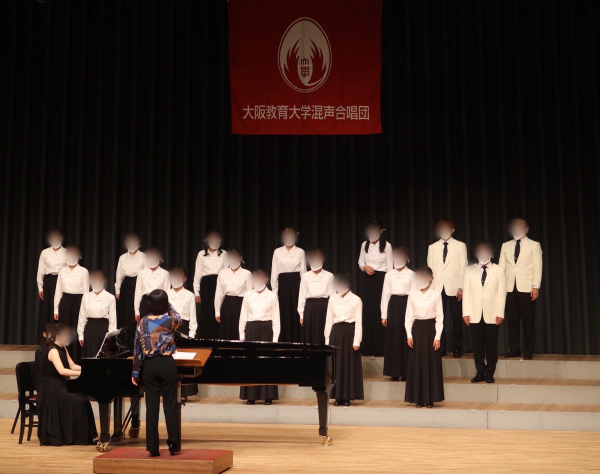 OKU_CHOR's tweet photo. 後期試験で合格された皆様おめでとうございます🎉

大学4年間に歌で花を添えてみませんか？
CHORなら週2回の練習なので学業やバイトなどとも両立できちゃう😳

男女、初心者問わず誰でも大歓迎🙌
ぜひ一緒に合唱を楽しみましょう！

 #春から大教大
 #春から大阪教育大学 https://t.co/IiaWBStSdm