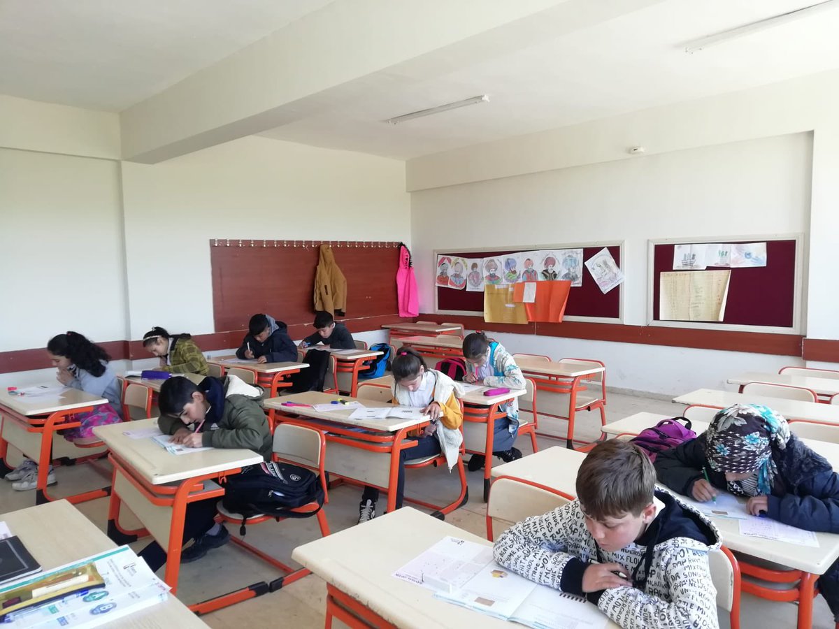 5, 6, 7 ve 8. Sınıflarımıza 2. Dönemin ilk deneme sınavı uygulaması bugün yapıldı. 
<a href="/NKapanoglu/">Nuri Kapanoglu</a> 
<a href="/siverekmem63/">Siverek İlçe MEM</a> 
<a href="/UrfaValiligi/">T.C. ŞANLIURFA VALİLİĞİ</a> 
<a href="/valisalihayhan/">Salih AYHAN</a>