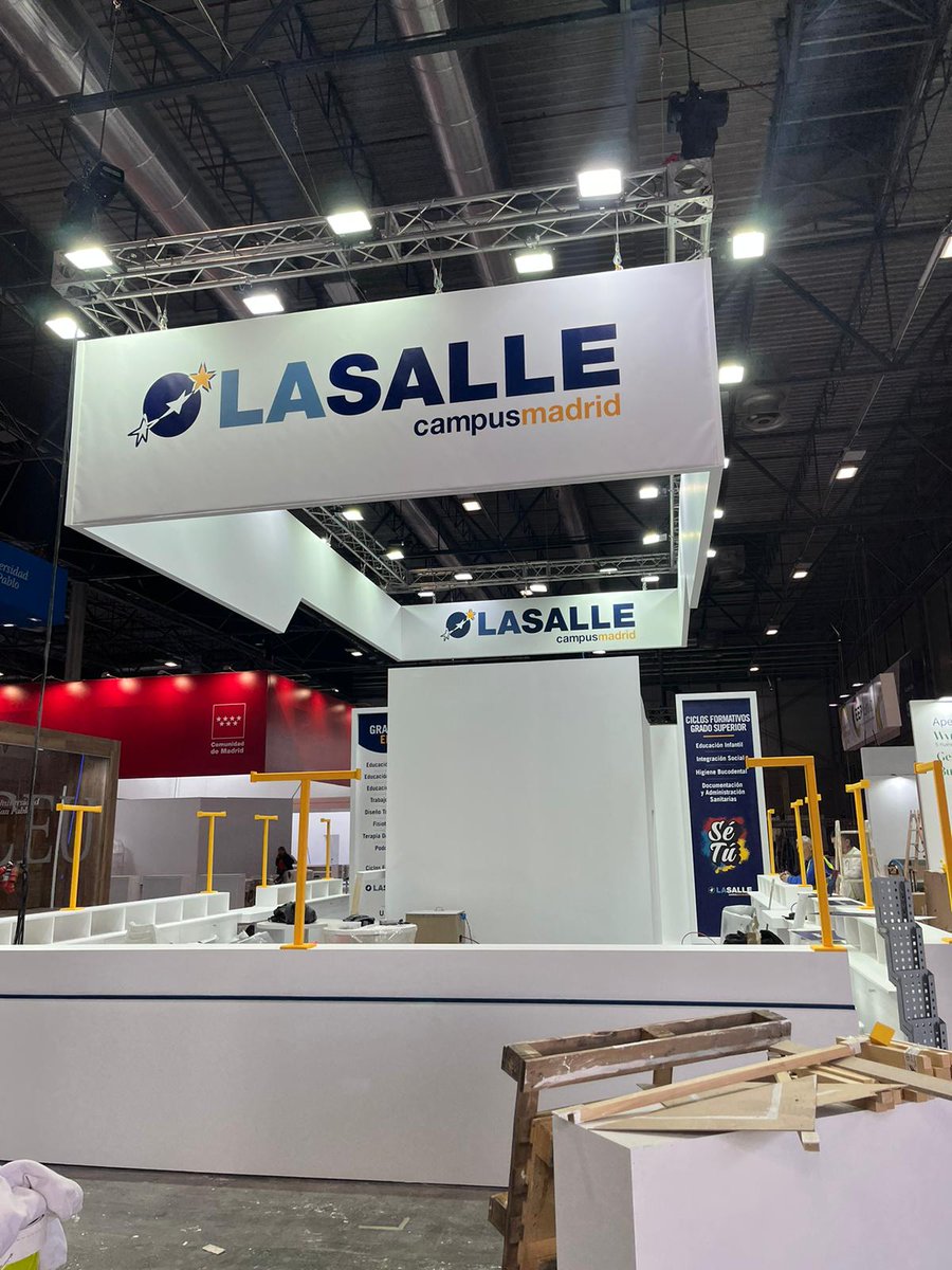 LaSalleMAD's tweet photo. 👷🏗️ Estamos montando el stand para dejarlo todo perfecto para  @FeriaAula.
📅 Estaremos del 22 al 26 de marzo para atenderte y orientarte.
🤔 Podemos ayudarte a tomar la mejor decisión para tu futuro.
🎟️ Ven a visitarnos en #IFEMA

#AULA2023 https://t.co/MuXfir84YJ